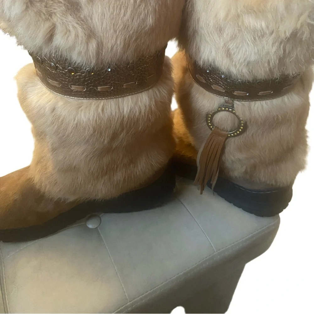 Enzo Angiolini

Pony hair boots Boots - Picture 6 of 9